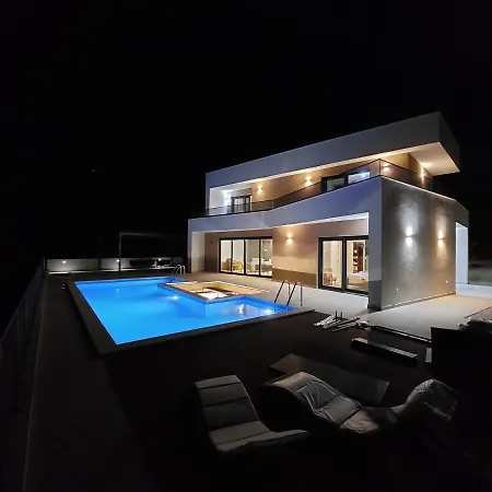 Villa Goldene Ananas Sutivan